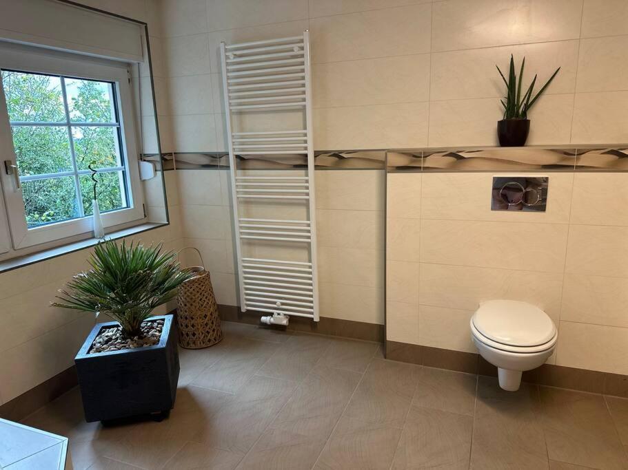 Palais -Mehrgehtnicht-Maisonette Grossweitzschen Bagian luar foto