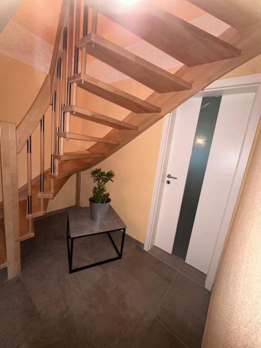 Palais -Mehrgehtnicht-Maisonette Grossweitzschen Bagian luar foto